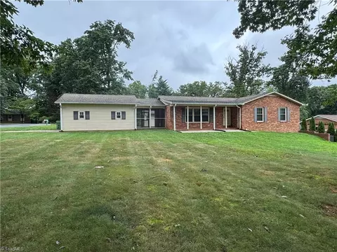 Exterior - 503 Hampton Dr, King, NC 27021 photo 4 of 16