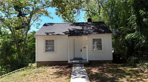 2604 Lyndhurst Ave, Winston Salem, NC 27103