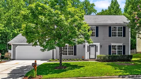 1707 Kildare Woods Dr, Greensboro, NC 27407