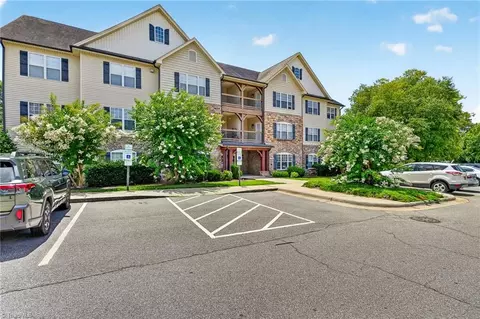 4722 Tatton Park Cir #3C, Winston Salem, NC 27103