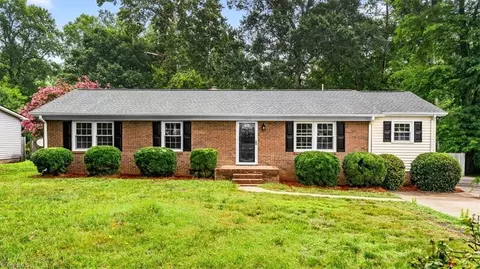 5007 Shoreline Dr, Greensboro, NC 27410