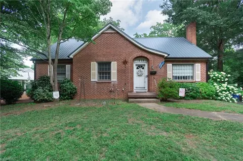 1023 Kearns Ave, Winston Salem, NC 27106