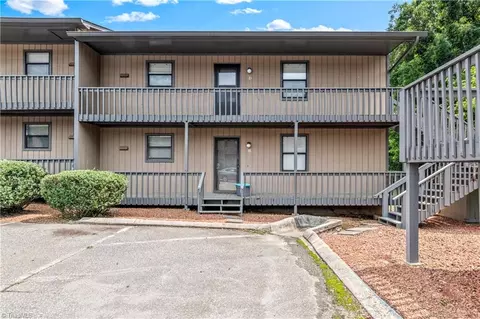 150 Vista Cir #D, Winston Salem, NC 27106