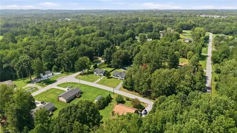View/Area - 5568 Kimberly Ln, Trinity, NC 27370 photo 6 of 6