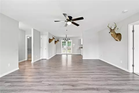 Living - 5568 Kimberly Ln, Trinity, NC 27370 photo 2 of 4