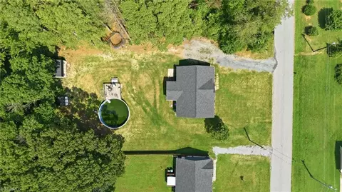 View/Area - 5568 Kimberly Ln, Trinity, NC 27370 photo 3 of 6