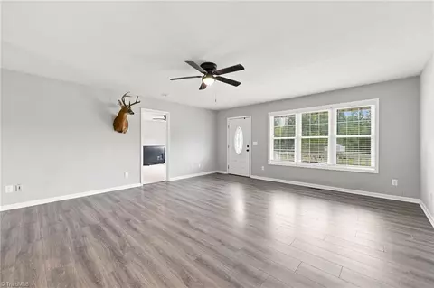 Living - 5568 Kimberly Ln, Trinity, NC 27370 photo 4 of 4