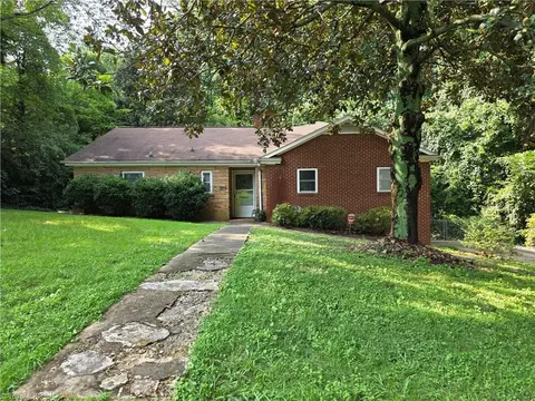 843 Stockton St, Statesville, NC 28677