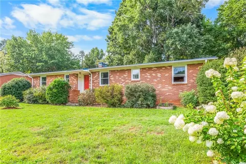 4531 Chantilly Ln, Winston Salem, NC 27106