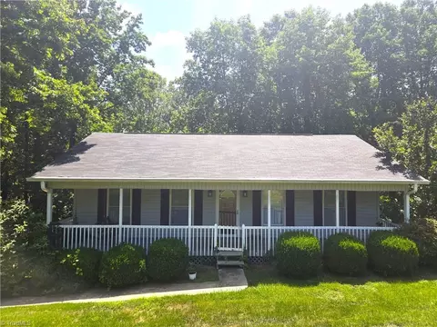 276 Grand St, Millers Creek, NC 28651