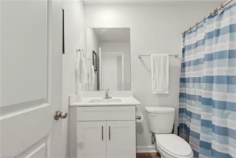 Bath - 5409 Avery Dr, Trinity, NC 27370 photo 2 of 3