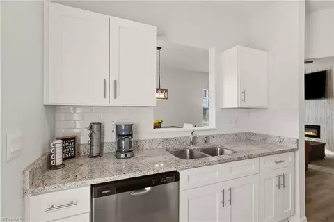 Kitchen - 5409 Avery Dr, Trinity, NC 27370 photo 2 of 2