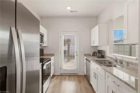 Entry Way - 5409 Avery Dr, Trinity, NC 27370 photo 6 of 12