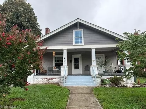 422 Cedar St N, Greensboro, NC 27401