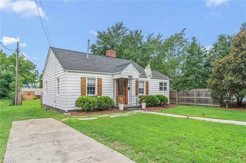 1333 Winstead Pl, Greensboro, NC 27408