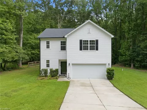 527 Dogwood Dr, Liberty, NC 27298