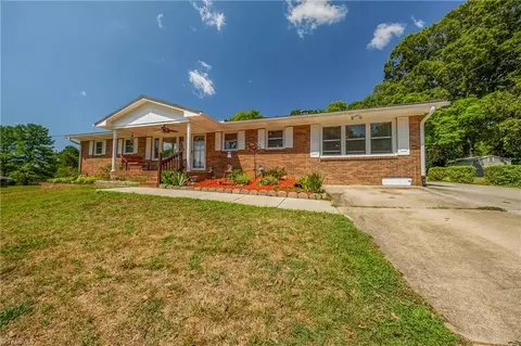 3902 Old Lexington Rd, Winston Salem, NC 27107