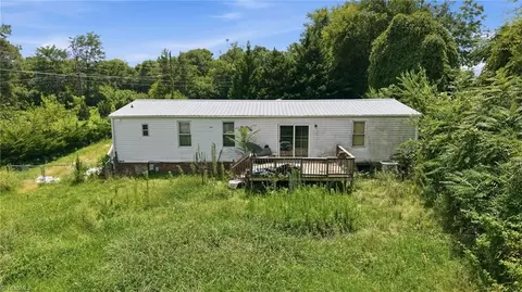 7166 Wright Rd, Thomasville, NC 27360 photo 8