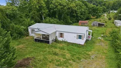 7166 Wright Rd, Thomasville, NC 27360 photo 4