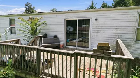7166 Wright Rd, Thomasville, NC 27360 photo 10