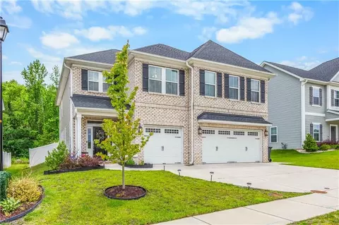 7388 Deerhurst Ln, Kernersville, NC 27284