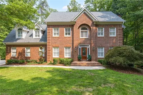 400 Crossing Creek Dr, Belews Creek, NC 27009