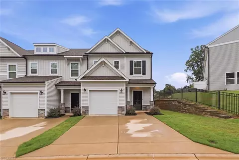 2 Stardust Trl, Greensboro, NC 27455