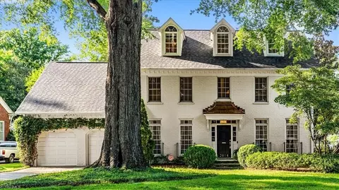2014 Roanoke Dr, Greensboro, NC 27408