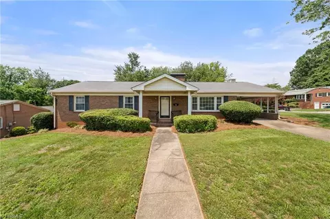 2801 Deerwood Dr, Winston Salem, NC 27103