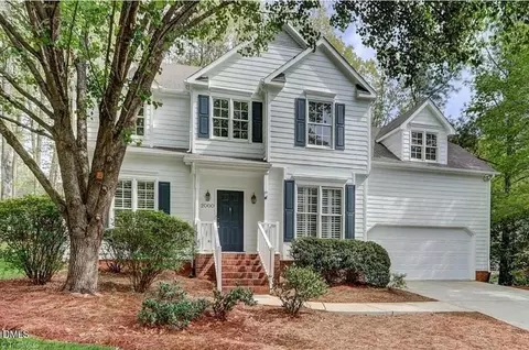 2000 Warwickshire Dr, Greensboro, NC 27455