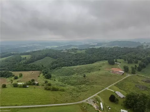 000 Bledsoe Rd, Sparta, NC 28675 photo 14
