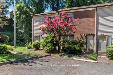 165 Forest View Dr, Winston Salem, NC 27104