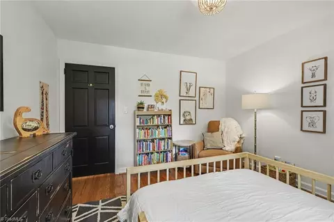 Bedroom - 950 Croyden St, High Point, NC 27262 photo 5 of 8