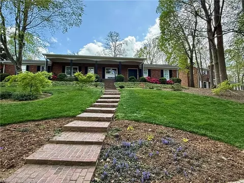 950 Croyden St, High Point, NC 27262 photo 2