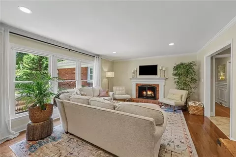 Living - 950 Croyden St, High Point, NC 27262 photo 1 of 2