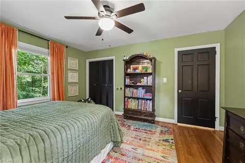 Bedroom - 950 Croyden St, High Point, NC 27262 photo 2 of 8