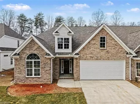 17 Asher Ln, Greensboro, NC 27455