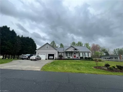 Exterior - 6861 Country Meadows Ln, Trinity, NC 27370 photo 3 of 17
