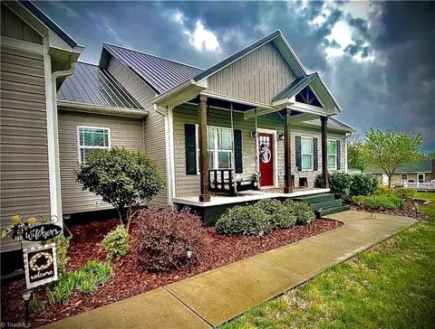 Exterior - 6861 Country Meadows Ln, Trinity, NC 27370 photo 6 of 17