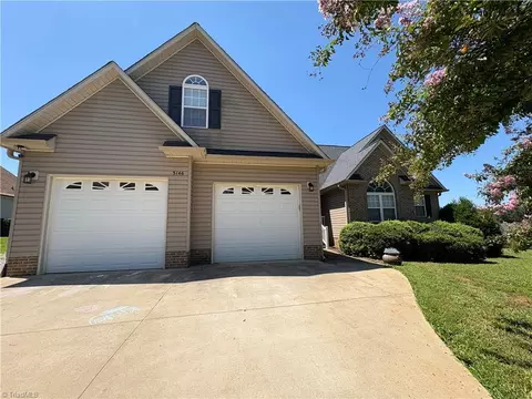 Exterior - 3146 Clear Ridge Dr, Trinity, NC 27370 photo 3 of 9