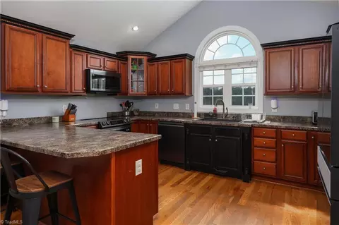 Kitchen - 3146 Clear Ridge Dr, Trinity, NC 27370 photo 5 of 5