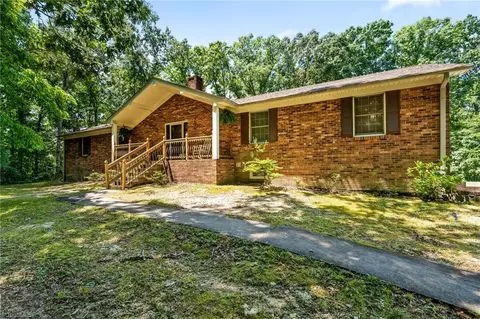 288 Hillside Ct, Winston Salem, NC 27107