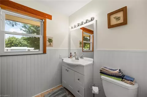 Bath - 342 Culler Rd, Pinnacle, NC 27043 photo 1 of 4