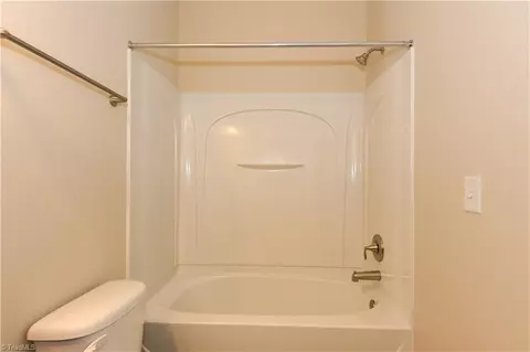 Bath - 6724 Planters Dr, High Point, NC 27265 photo 2 of 5