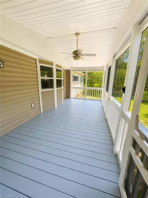 155 Trinity Dr, King, NC 27021 photo 3