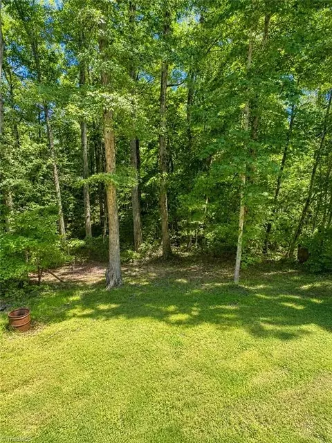 155 Trinity Dr, King, NC 27021 photo 17