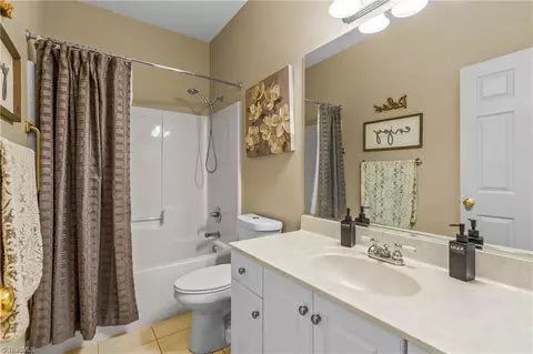 Bath - 3947 Navy Pl, High Point, NC 27265 photo 1 of 3