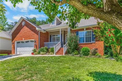Exterior - 3947 Navy Pl, High Point, NC 27265 photo 3 of 9