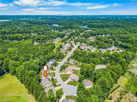 View/Area - 3947 Navy Pl, High Point, NC 27265 photo 2 of 2
