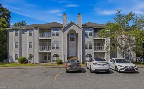 514 Rivertree Ln, Winston Salem, NC 27103